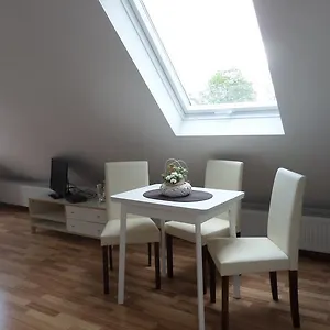 Apartment Flughafenapartement Sky View Dusseldorf